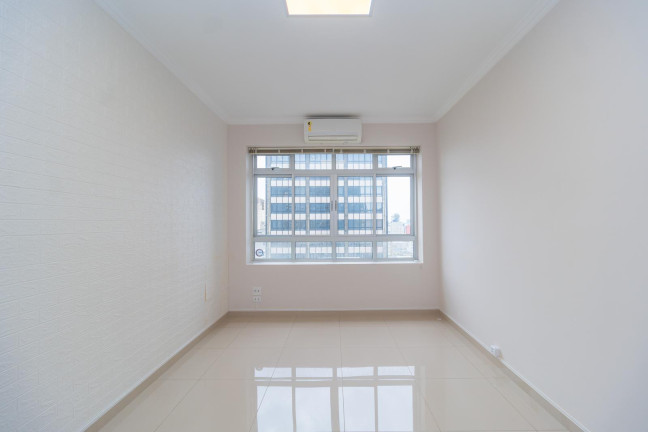 Imagem Sala Comercial para Alugar, 26 m² em Centro - Curitiba Imagem Sala Comercial para Alugar, 26 m² em Centro - Curitiba