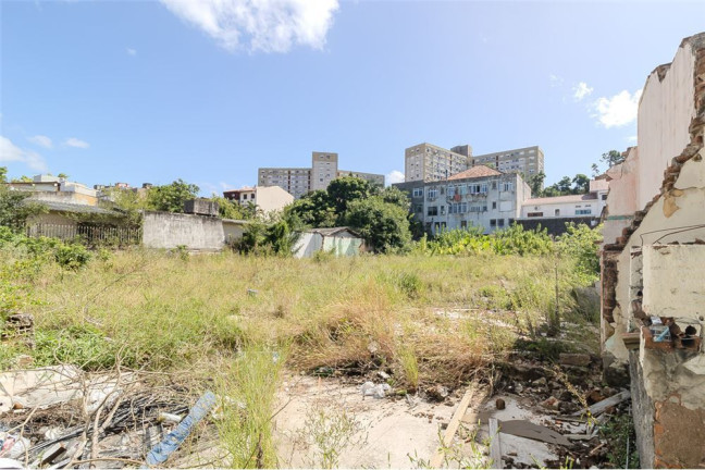 Imagem Terreno à Venda, 1.317 m² em Santo Antônio - Porto Alegre Imagem Terreno à Venda, 1.317 m² em Santo Antônio - Porto Alegre