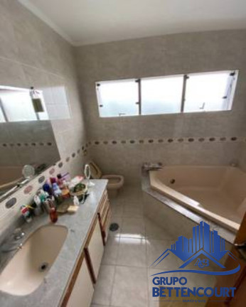 Imagem Sobrado com 3 Quartos à Venda, 506 m² em Tremenbé - São Paulo Imagem Sobrado com 3 Quartos à Venda, 506 m² em Tremenbé - São Paulo