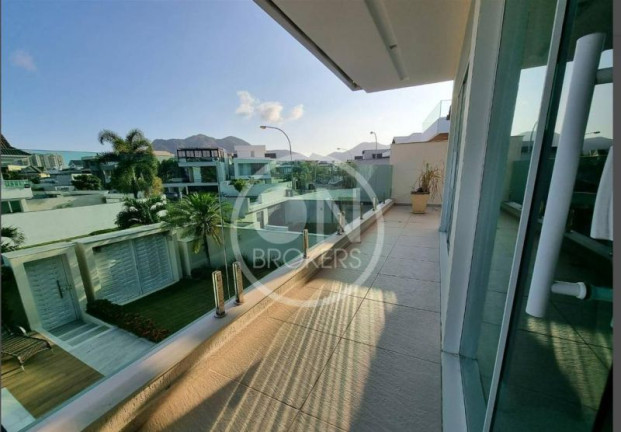 Imagem Casa com 4 Quartos à Venda, 390 m² em Vargem Grande - Rio De Janeiro