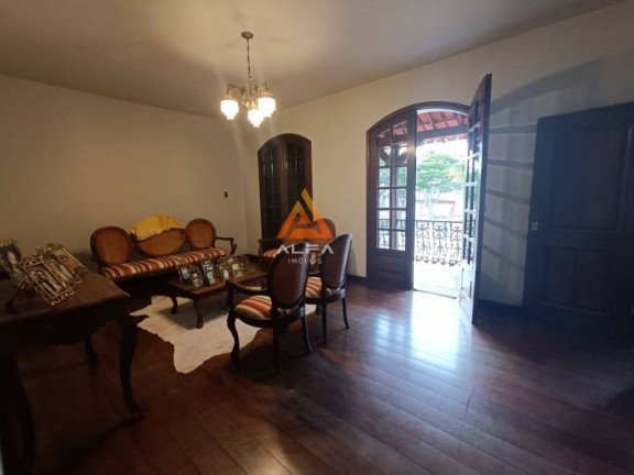 Imagem Casa com 3 Quartos à Venda, 437 m² Imagem Casa com 3 Quartos à Venda, 437 m²