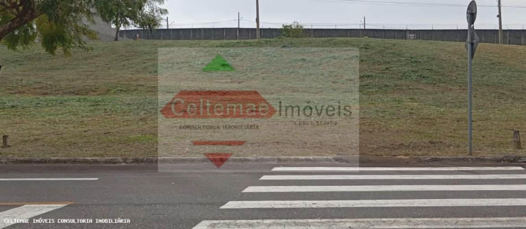 Terreno à Venda, 449 m² em Condominio Cataguá Way - Taubaté