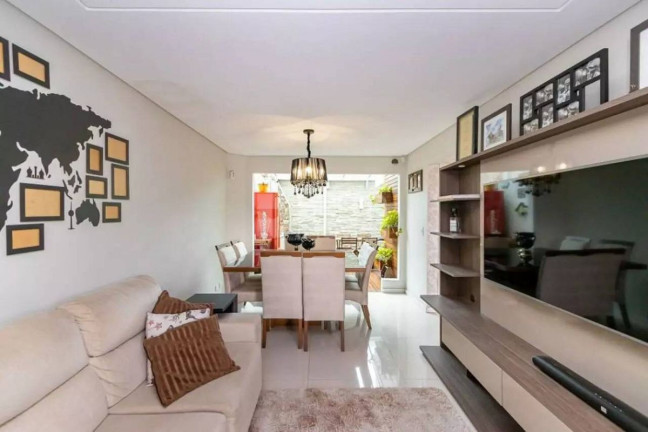 Imagem Sobrado com 3 Quartos à Venda, 157 m² em água Verde - Curitiba Imagem Sobrado com 3 Quartos à Venda, 157 m² em água Verde - Curitiba
