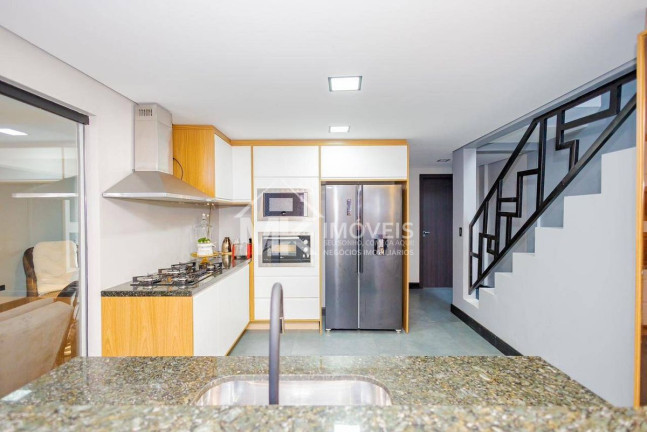 Imagem Sobrado com 3 Quartos à Venda, 161 m² em Tatuquara - Curitiba Imagem Sobrado com 3 Quartos à Venda, 161 m² em Tatuquara - Curitiba