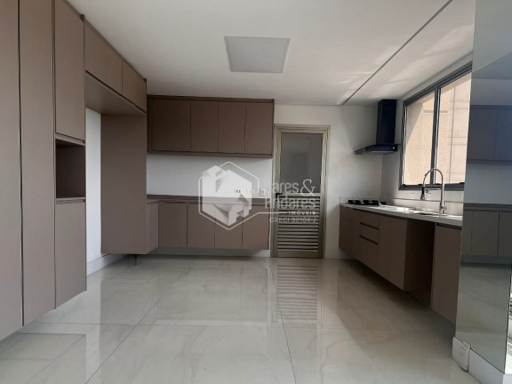 Imagem Apartamento com 3 Quartos à Venda, 252 m² em Real Parque - São Paulo Imagem Apartamento com 3 Quartos à Venda, 252 m² em Real Parque - São Paulo