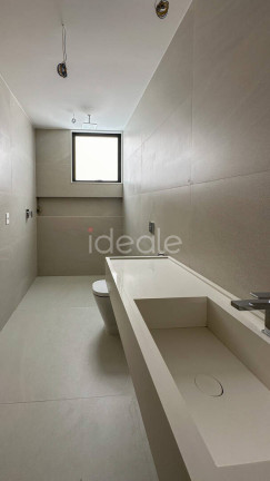 Imagem Casa de Condomínio com 5 Quartos à Venda, em Barra Da Tijuca - Rio De Janeiro Imagem Casa de Condomínio com 5 Quartos à Venda, em Barra Da Tijuca - Rio De Janeiro