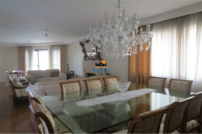 Apartamento com 3 Quartos à Venda,  em Moema - São Paulo