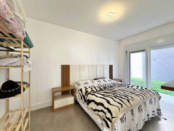 Imagem Casa de Condomínio com 4 Quartos à Venda, 250 m² em Capão Novo - Capão Da Canoa