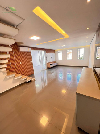 Imagem Casa de Condomínio com 3 Quartos à Venda, 205 m²