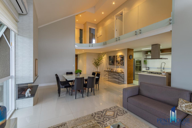 Imagem Casa com 3 Quartos à Venda, 420 m² em Centro - Camboriú Imagem Casa com 3 Quartos à Venda, 420 m² em Centro - Camboriú