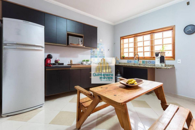 Imagem Sobrado com 3 Quartos à Venda, 234 m² em Parque Continental I - Guarulhos Imagem Sobrado com 3 Quartos à Venda, 234 m² em Parque Continental I - Guarulhos