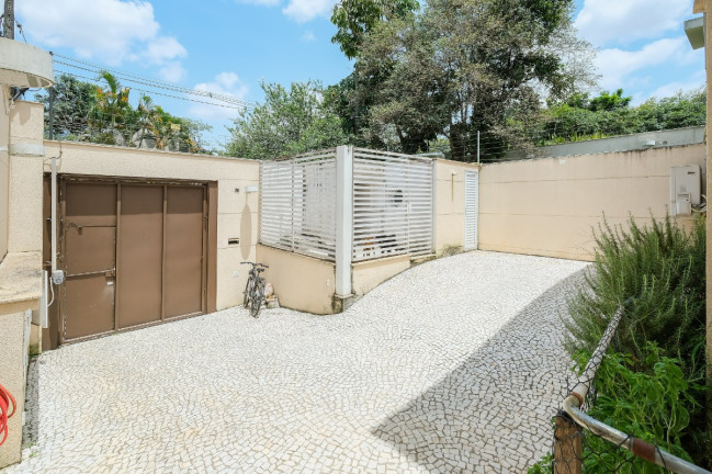 Imagem Casa com 3 Quartos à Venda, 480 m² em Vila Madalena - São Paulo Imagem Casa com 3 Quartos à Venda, 480 m² em Vila Madalena - São Paulo