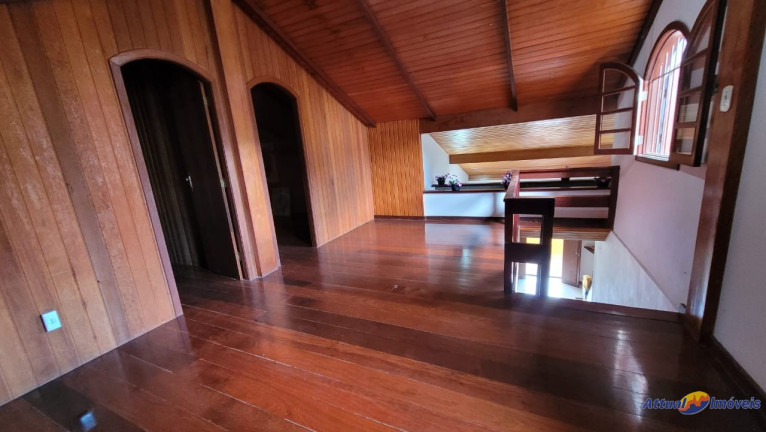Imagem Casa com 5 Quartos à Venda, 416 m² em Parque Do Ingá - Teresópolis Imagem Casa com 5 Quartos à Venda, 416 m² em Parque Do Ingá - Teresópolis