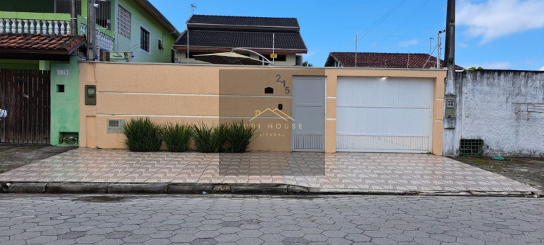 Imagem Casa com 3 Quartos à Venda, 246 m² em Indaiá - Caraguatatuba
