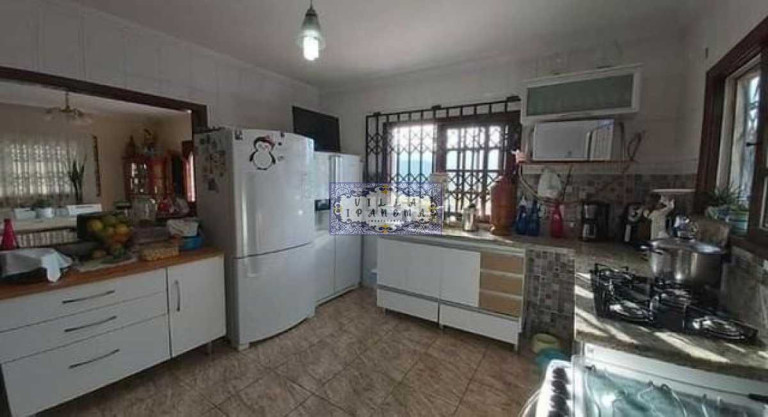 Imagem Imóvel com 4 Quartos à Venda, 258 m² em Fazendinha - Teresópolis