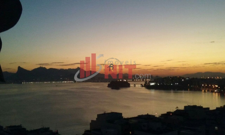 Imagem Apartamento com 2 Quartos à Venda, 76 m² em Icaraí - Niterói