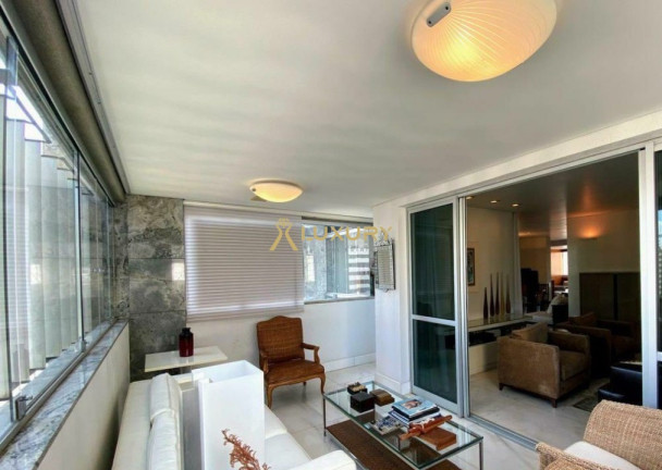 Imagem Imóvel com 4 Quartos à Venda, 230 m² em Lourdes - Belo Horizonte