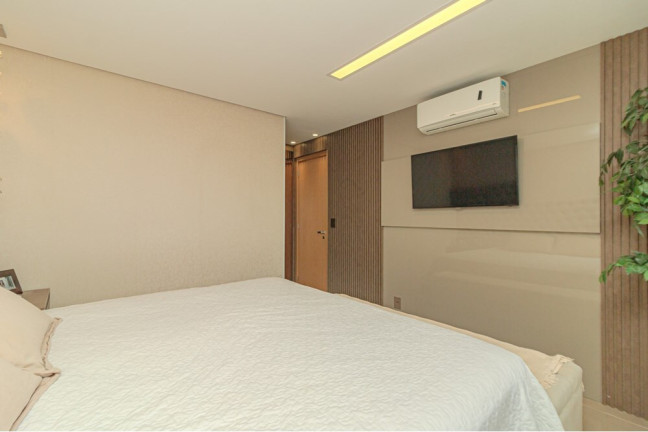 Apartamento com 3 Quartos à Venda, 103 m² em Passo Da Areia - Porto Alegre