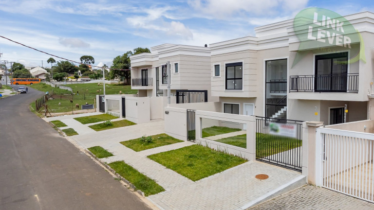 Sobrado com 3 Quartos à Venda, 163 m² em Boa Vista - Curitiba