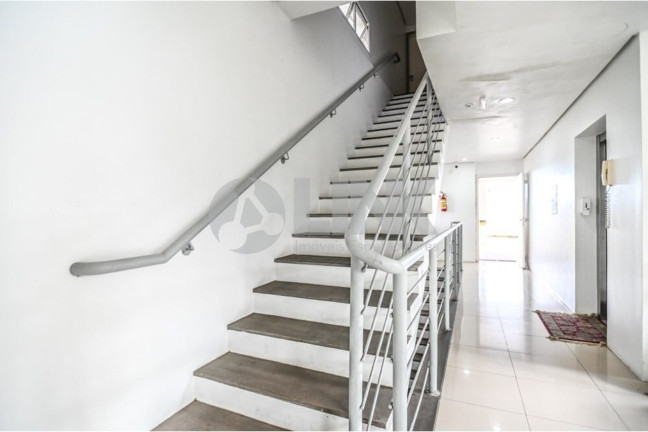 Imagem Apartamento com 2 Quartos à Venda, 61 m² em Teresópolis - Porto Alegre Imagem Apartamento com 2 Quartos à Venda, 61 m² em Teresópolis - Porto Alegre