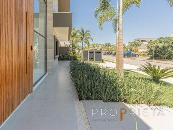 Imagem Casa de Condomínio com 5 Quartos à Venda, 900 m² em Barra Da Tijuca - Rio De Janeiro Imagem Casa de Condomínio com 5 Quartos à Venda, 900 m² em Barra Da Tijuca - Rio De Janeiro