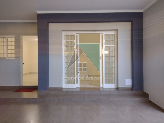 Casa com 3 Quartos à Venda, 107 m² em Vila Tibério - Ribeirão Preto