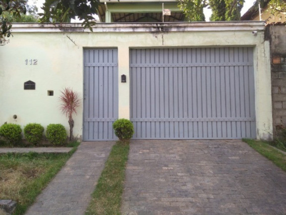 Casa com 4 Quartos à Venda, 330 m² em Colonial - Contagem