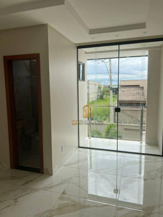 Imagem Sobrado com 4 Quartos à Venda, 227 m² em Setor Garavelo - Goiânia