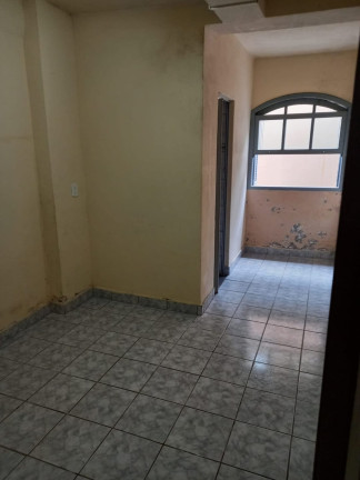 Casa com 4 Quartos à Venda,  em Jardim Russi - Taubaté