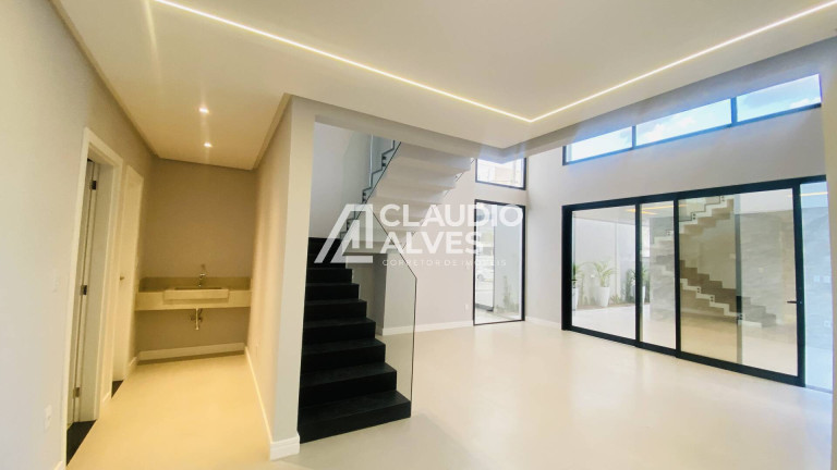 Imagem Casa de Condomínio com 4 Quartos à Venda, 313 m² em Papagaio - Feira De Santana