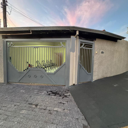 Casa com 3 Quartos à Venda, 149 m² em Centro - Lins