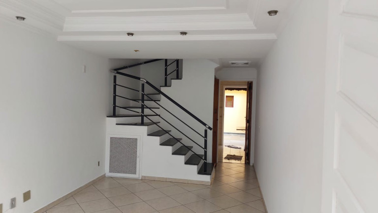 Imagem Casa com 2 Quartos à Venda, 211 m² em Granja Viana - Cotia
