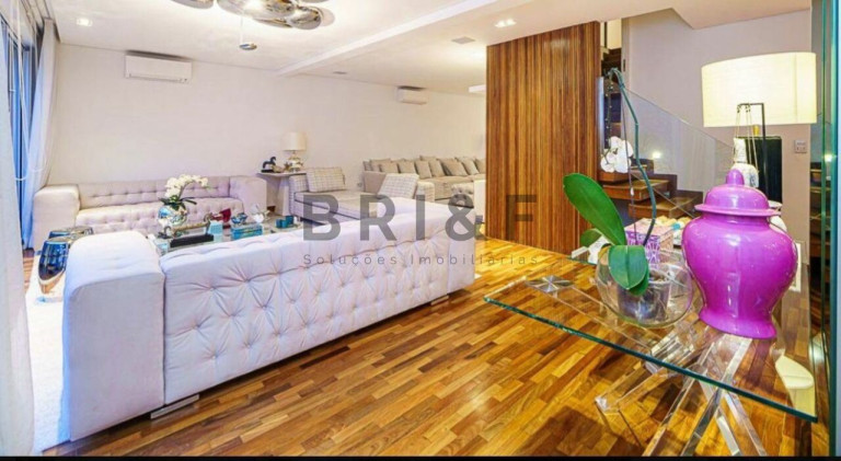 Imagem Casa com 3 Quartos à Venda, 550 m² em Pacaembu - São Paulo