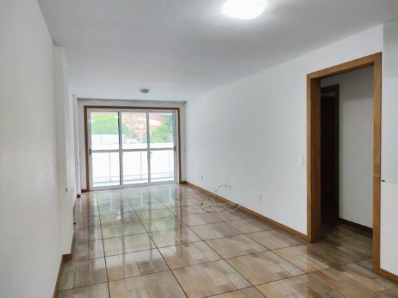Imóvel com 3 Quartos à Venda, 130 m² em Várzea - Teresópolis