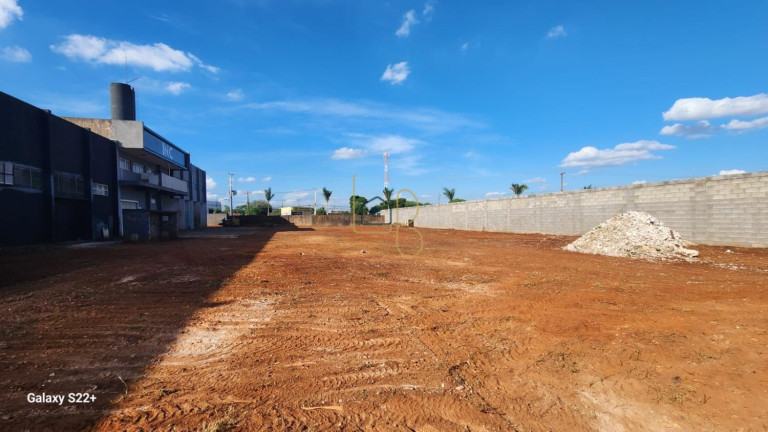 Imagem Galpão à Venda, 2.700 m² em Jardim Tarobá - Cambé