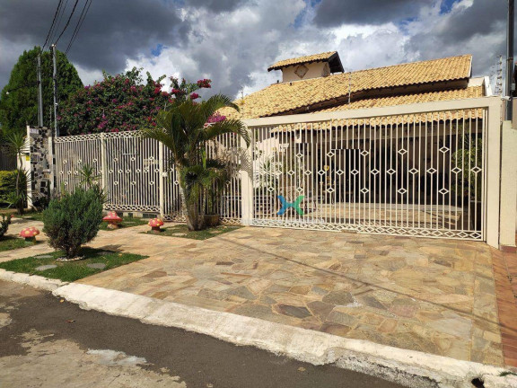 Casa com 3 Quartos à Venda, 400 m² em Carandá Bosque - Campo Grande