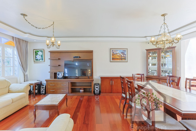 Imagem Casa com 4 Quartos à Venda, 295 m² em Trindade - Florianópolis Imagem Casa com 4 Quartos à Venda, 295 m² em Trindade - Florianópolis