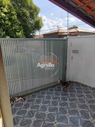 Imagem Casa com 4 Quartos à Venda, 260 m² em Vila Bianchi - Mogi Mirim Imagem Casa com 4 Quartos à Venda, 260 m² em Vila Bianchi - Mogi Mirim
