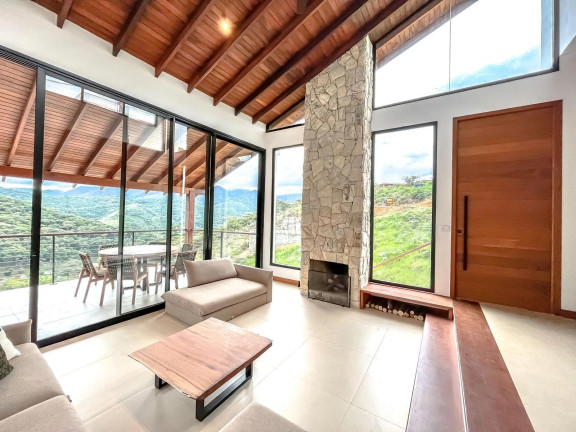Imagem Casa com 4 Quartos à Venda, 283 m² em Vargem Grande - Teresópolis