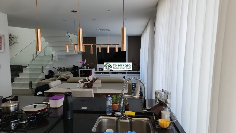 Imagem Casa com 3 Quartos à Venda, 205 m² em Loteamento Residencial Parque Lago Dourado - Jacareí Imagem Casa com 3 Quartos à Venda, 205 m² em Loteamento Residencial Parque Lago Dourado - Jacareí