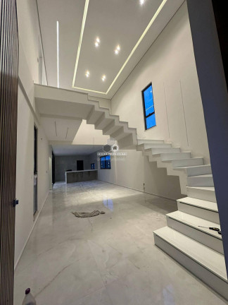 Imagem Casa à Venda, 273 m² Imagem Casa à Venda, 273 m²