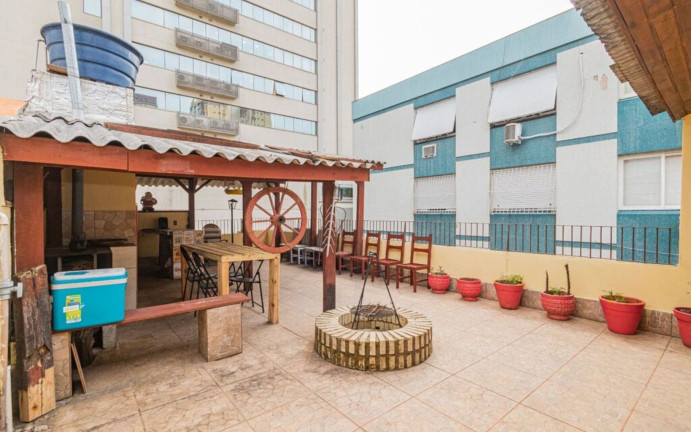 Imagem Imóvel com 5 Quartos à Venda, em Menino Deus - Porto Alegre Imagem Imóvel com 5 Quartos à Venda, em Menino Deus - Porto Alegre