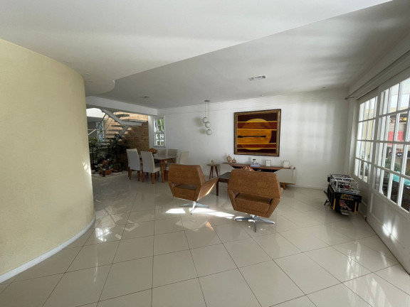 Imagem Casa com 5 Quartos à Venda, 331 m² em Buraquinho - Lauro De Freitas Imagem Casa com 5 Quartos à Venda, 331 m² em Buraquinho - Lauro De Freitas