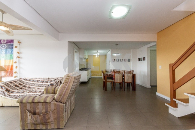 Imagem Imóvel com 2 Quartos à Venda, 174 m² em Chácara Das Pedras - Porto Alegre Imagem Imóvel com 2 Quartos à Venda, 174 m² em Chácara Das Pedras - Porto Alegre