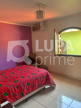 Imagem Casa com 3 Quartos à Venda, 205 m² em Jardim Guanca - São Paulo