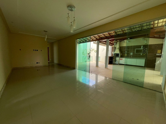 Imagem Casa com 3 Quartos à Venda, 220 m² em Boa Vista - Vitória Da Conquista Imagem Casa com 3 Quartos à Venda, 220 m² em Boa Vista - Vitória Da Conquista