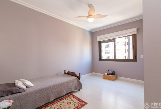 Imagem Apartamento com 3 Quartos à Venda, 243 m² em Rio Branco - Porto Alegre