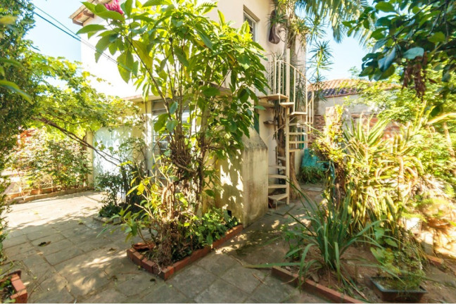 Imagem Casa com 3 Quartos à Venda, 195 m² em Santa Maria Goretti - Porto Alegre Imagem Casa com 3 Quartos à Venda, 195 m² em Santa Maria Goretti - Porto Alegre
