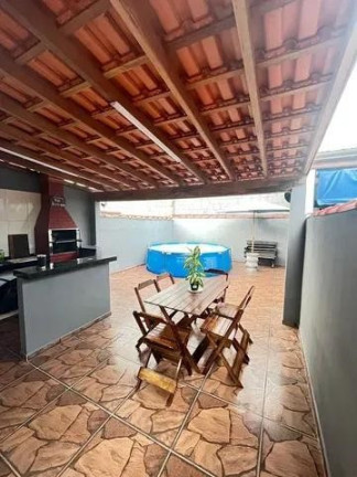 Casa com 2 Quartos à Venda, 135 m² em Jardim Tarumas - Caraguatatuba