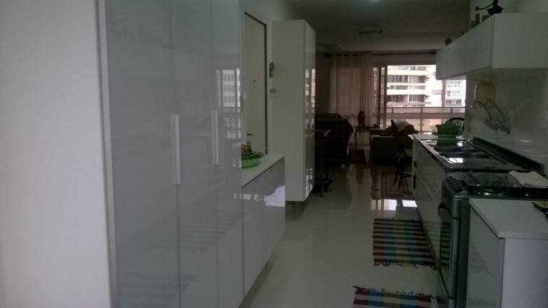 Imagem Apartamento com 3 Quartos à Venda, 180 m² em Pitangueiras - Guarujá